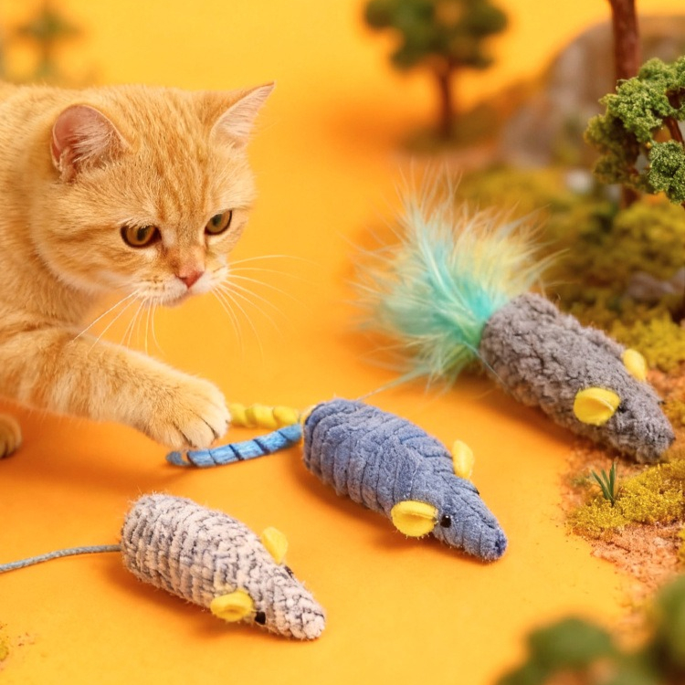 Catnip Interactive Plush Mouse - ألعاب القط 3 قطعة ماوس مقلد