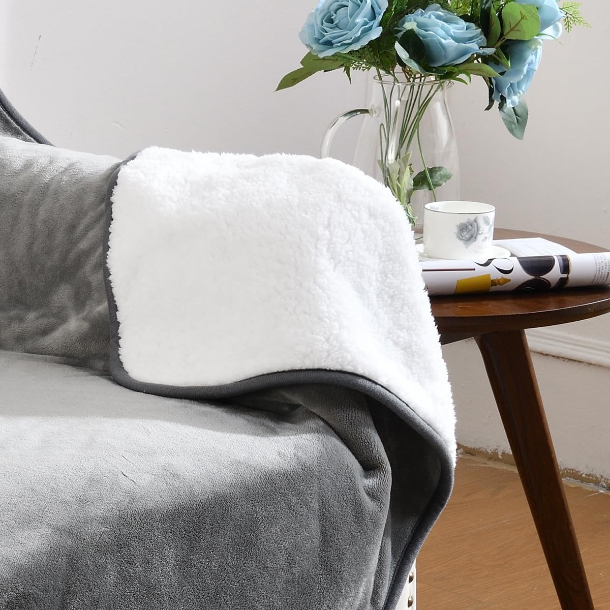 بطانية للحيوانات الأليفة بلون  - مراجعة Pet Beds وسعره